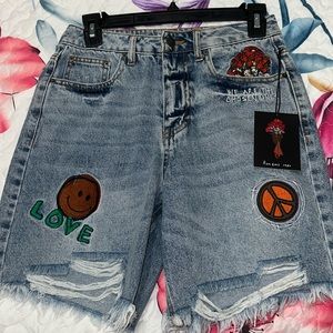 FOREVER 21 embroidered shorts